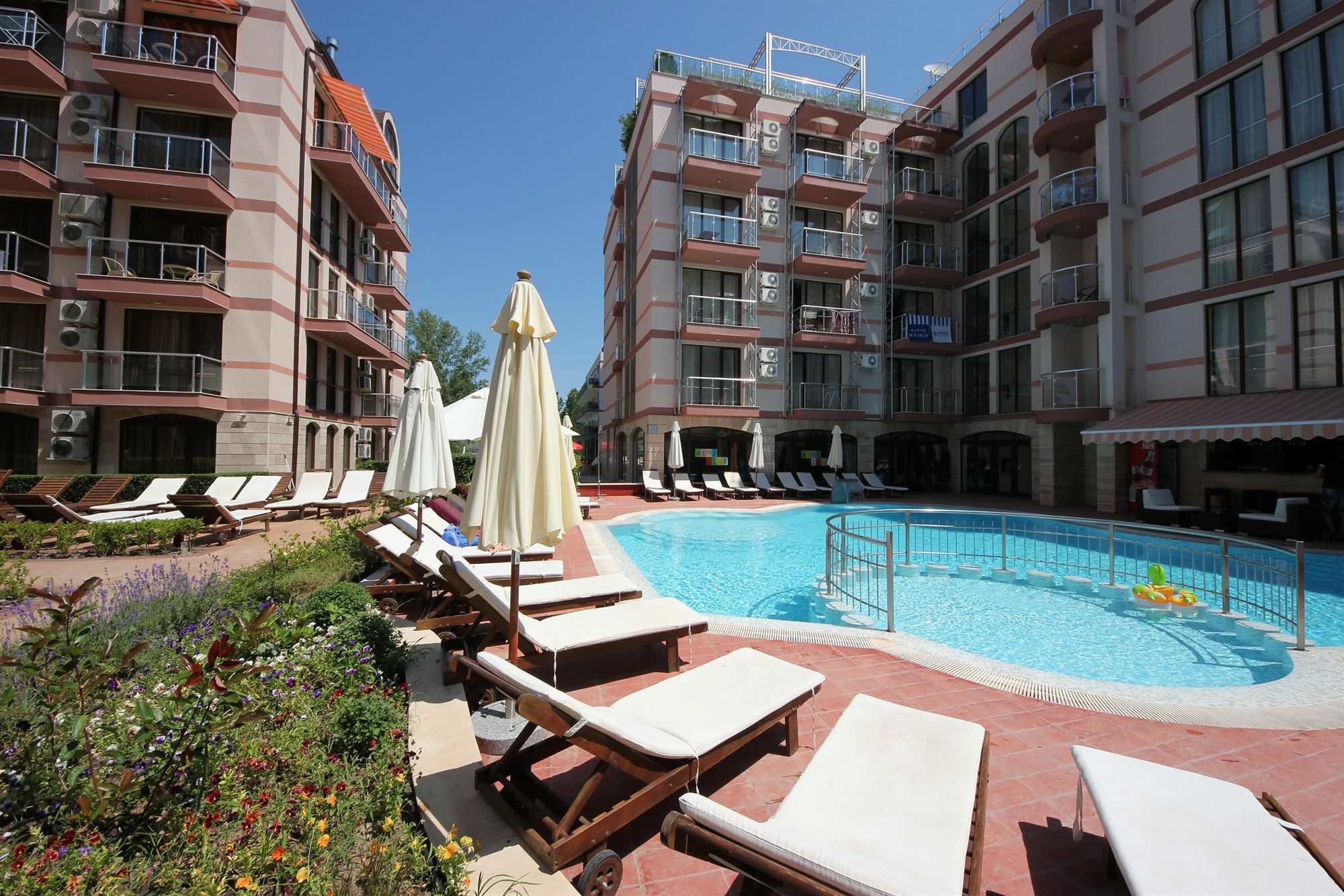 Menada Tarsis Apartments Sunny Beach Exterior photo